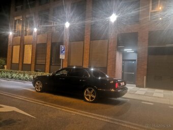 Jaguár XJ - 18