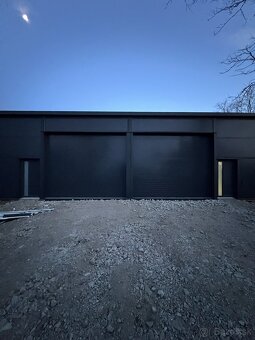 Predám sendvičovú halu o rozmere 300m² - 18