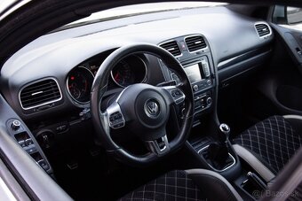 Volkswagen Golf 2.0 TDI GTD - 18