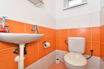 Krásny 3 izbový dom s garážou na predaj, Kynceľove Kračany - 18
