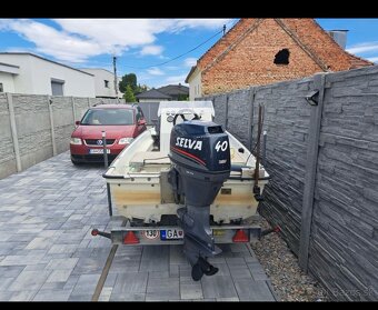 Motorový čln +sonar + vozík - 18