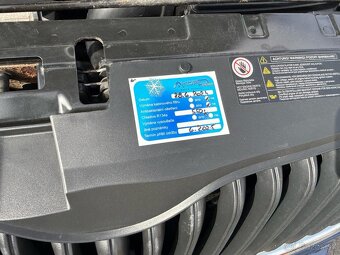 ► ŠKODA YETI 2,0 TDI 4x4 - 125 kW, PARK. SENZORY, NAVI ◄ - 18