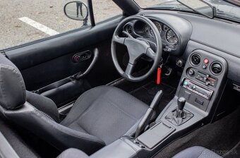 Mazda MX-5 Miata 1,8 benzín - 18