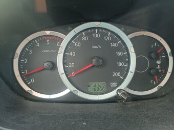 Mitsubishi L200 - 18