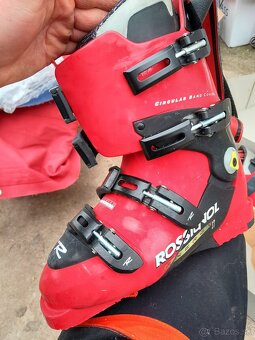 Predám lyže a lyžiarky - 18