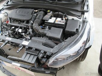 Kia Ceed 1.5 T-GDi odp. DPH 2586km - 18