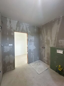 Novostavba vo Veľkých Kostoľanoch – moderné bývanie - 18