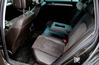 Volkswagen Passat Variant 2.0 BiTDI 240k BMT Highline - 18