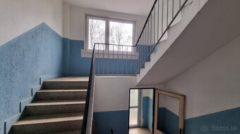 Kompletne ZARIADENÝ 3 izbový BYT,  67,7 m² – Veľkomoravská u - 18
