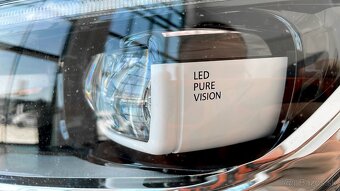 Ponúkame na predaj vozidlo Renault Talisman 1,6i 147kW AT - 18
