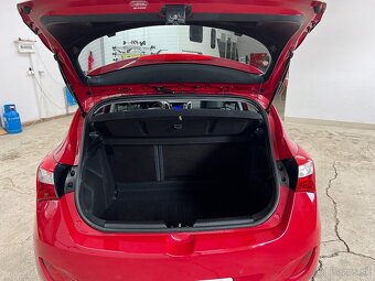 Hyundai i30 1.6i 99kw VYHŘ.SEDAČKY ALU PO ROZVODECH SERVISKA - 18