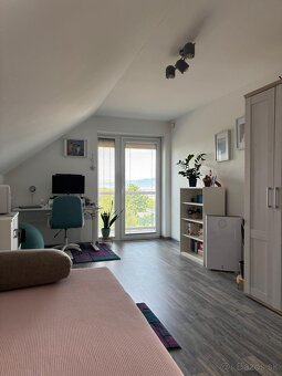 5 izbový rodinný dom s pozemkom 889 m² v obci Soblahov - 18
