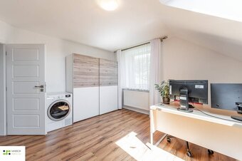 Na predaj-kompletne zrekonštruovaný rodinný dom s dvojgarážo - 18