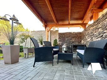 Predaj zabehnutá reštaurácia s veľkým 1- izb. bytom Zlaté Mo - 18