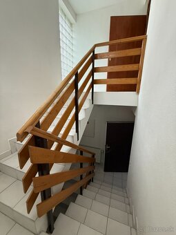 Dvojpodlažný dom vhodný na sídlo firmy, Staré Mesto - 18