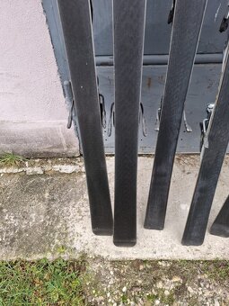 Predám zjazdové lyže Rossignol, Fischer, Atomic, Nordica - 18