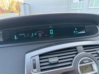 Renault Mégane Scénic 1.6 16V - 18