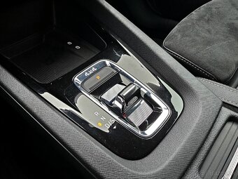 ŠKODA Octavia SCOUT 2.0TDI 4x4 DSG7 110kw Rezervované - 18