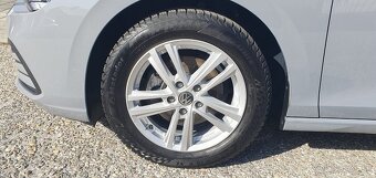 VW Golf 1.0 TSI  Basis 81KW  64 350 km / r.v.2021 / - 18