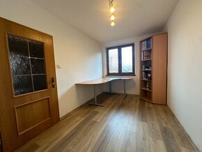 Rezervovaný - Predaj 5 izbového rodinného domu - 18