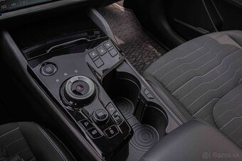 Kia Sportage 1.6 T-GDi Platinum A/T - 18