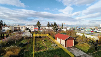 P R E N Á J O M - voľný od januára 2026 - byt, garáž, záhra - 18