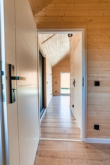 CELOROČNÝ MOBILNÝ DOM V ROZMERE 7x3,5 + 1m terasa - 18