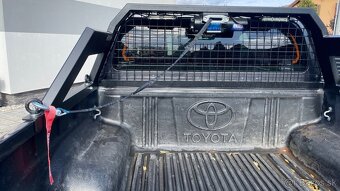 TOYOTA HILUX 2.4DI-D - PREDAJ AJ NA SPLÁTKY - 18