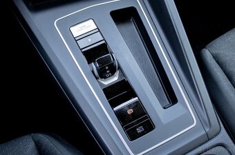 Volkswagen Golf Variant 2.0 TDi/ 110kW - 18