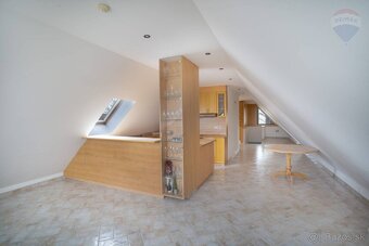 Objekt pre podnikanie a bývanie v kvalitnej stavbe – BAZÉN,  - 18