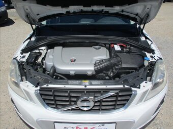 VOLVO XC60 2,4D5 120kw 4WD manuál 2009 bez koroze - 18