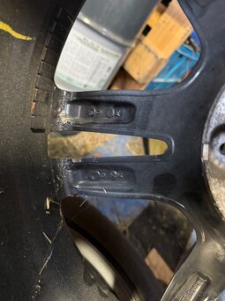 Predám sadu zimných pneumatík s diskami BMW R19 – 5x112 - 5. - 18
