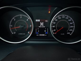 MITSUBISHI OUTLANDER 2.2 DI-D 2012 - 4x4 - NAVI-KAMERA-ŤAŽNE - 18