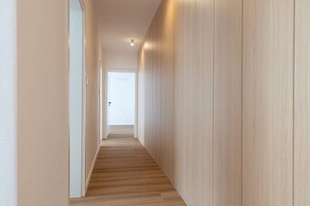 NA PREDAJ 5 – IZB. ROD. DOM, MALÁ IDA – PANSKÝ LES - 18