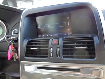 Volvo XC60 D5 Kinetic Geartronic AWD - 18