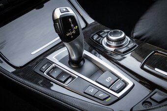 BMW Rad 5 Touring 530d xDrive F11 A/T - 18