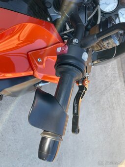 Bmw K1300R Akrapovič vyfuk karbonové doplnky - 18