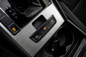 Škoda Superb Combi 2.0 TSI Ambition DSG - 18