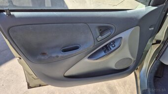 Toyota Yaris 1,0i 50kw kód motora: 1SZ - 18