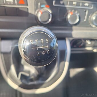 Volkswagen T6 Kombi 2.0 TDI 150k BMT  4MOTION - 18