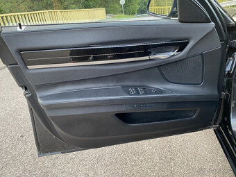 BMW F01 740d Xdrive 230kw - Webasto ,Navi ,Šiber, Individual - 18