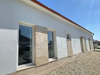 2330 NA PREDAJ PRI KOMÁRNE VIACÚČELOVÝ DOM - 18