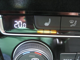 Volkswagen Passat 2.0 TDI EVO Elegance DSG - 18