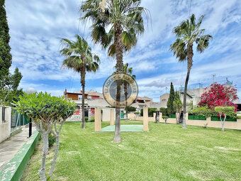 Dom 3+kk s terasou a bezénom Torrevieja-La Mata, Španielsko - 18