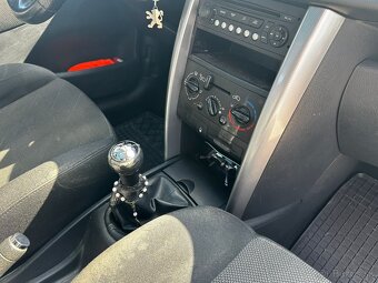 Peugeot 207 SW 1.6 benzín - 18