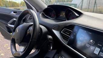 Peugeot 308 SW 1.2 e-THP 130k Combi 96kw Manuál - 18