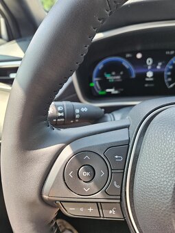 Corolla Cross 2,0 4x4 - 18