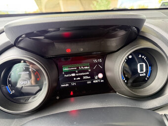 Toyota Yaris Cross - 18