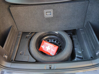 Volkswagen Passat Variant 2.0 TDI 4MOTION - 18