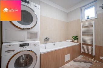 Na predaj rodinný dom s bazénom v Opoji - 18